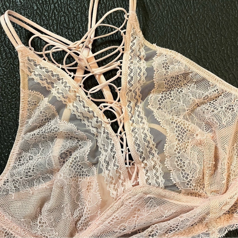 Victoria's Secret Size XS Very Sexy Bralette Pink Lace Up High Neck - Picture 2 of 5